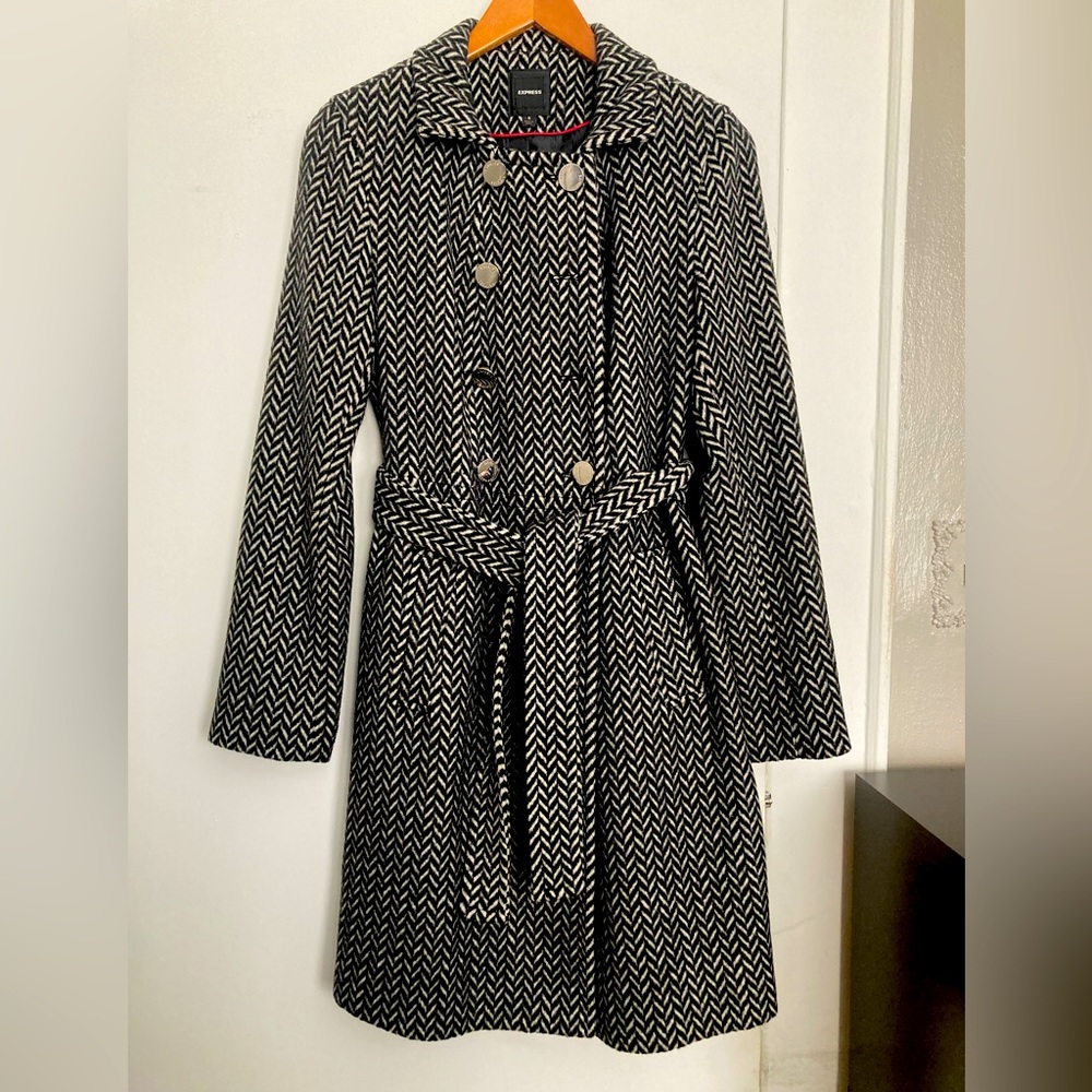 Express coat size small